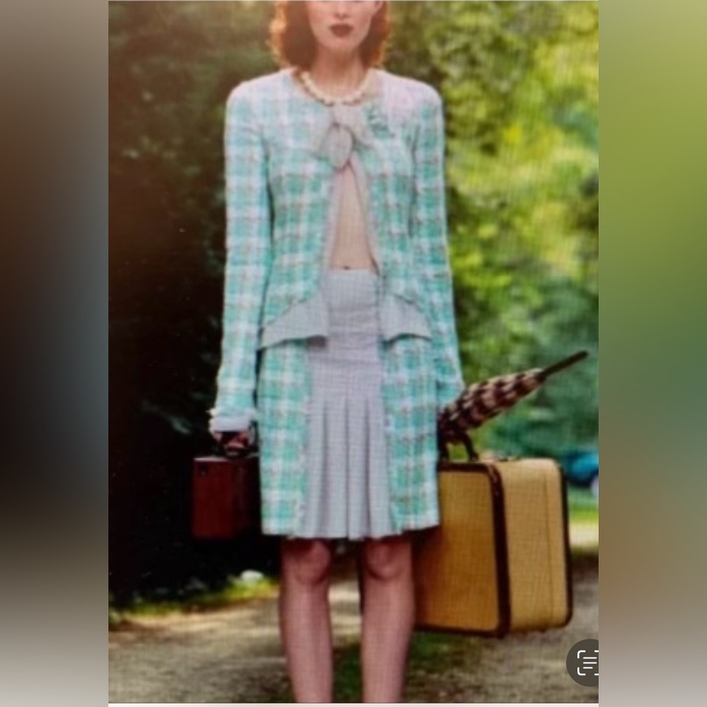 Vintage Chanel FR 40 Jacket w Skirt Set